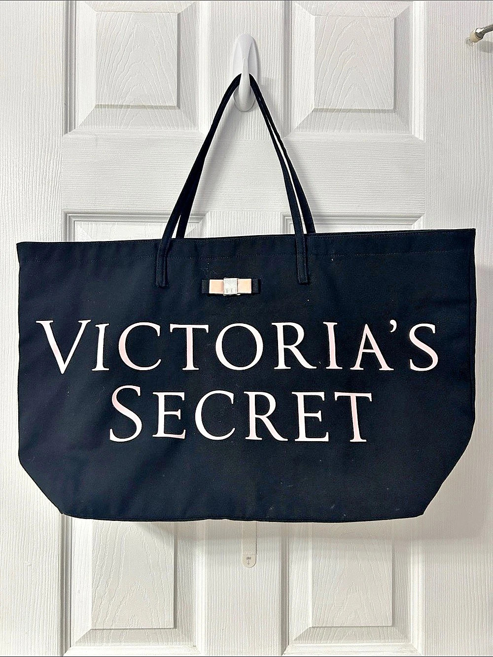 Victoria's Secret Bow Weekender Tote Bag in Black